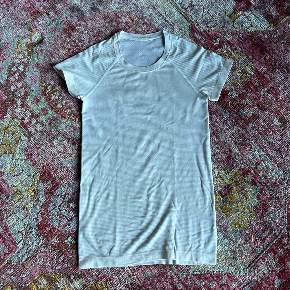 Lululemon Swiftly top